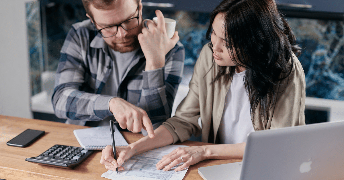 MUNZ Roofing How To Read a Contractor's Estimate for Roof Repairs